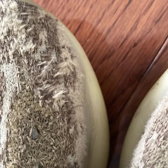 Yeezy Boost 380 - Picture 10 of 11